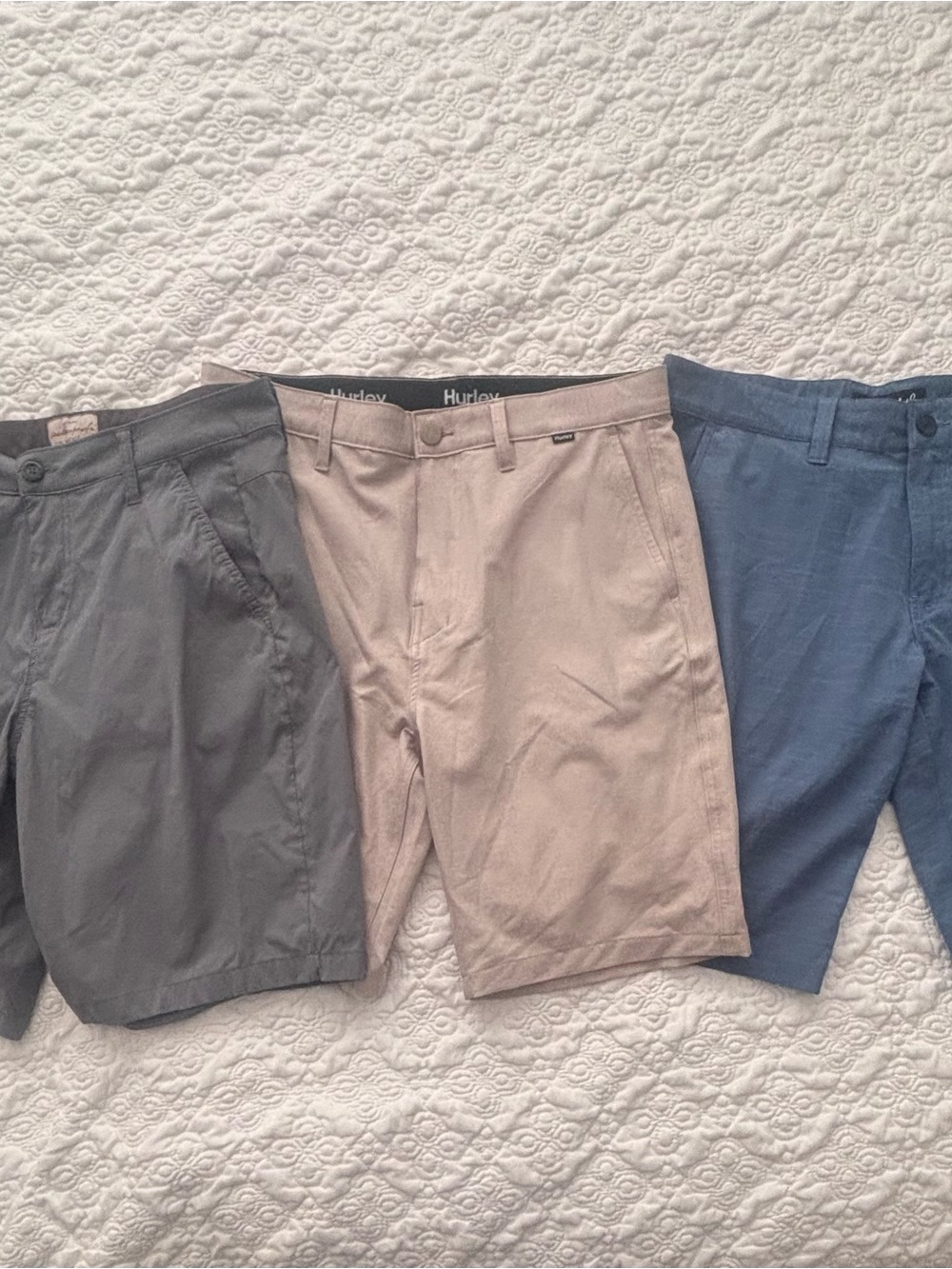 Lot of 3 Men's Golf & Hybrid Shorts -Size 32 Travis Mathew/Hurley/Weatherproof